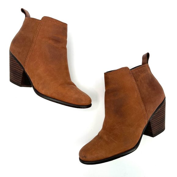 Cole Haan Grand OS Size 6 Chesney Leather Ankle Bootie Brown Heeled Boots Zip Up - Picture 1 of 10